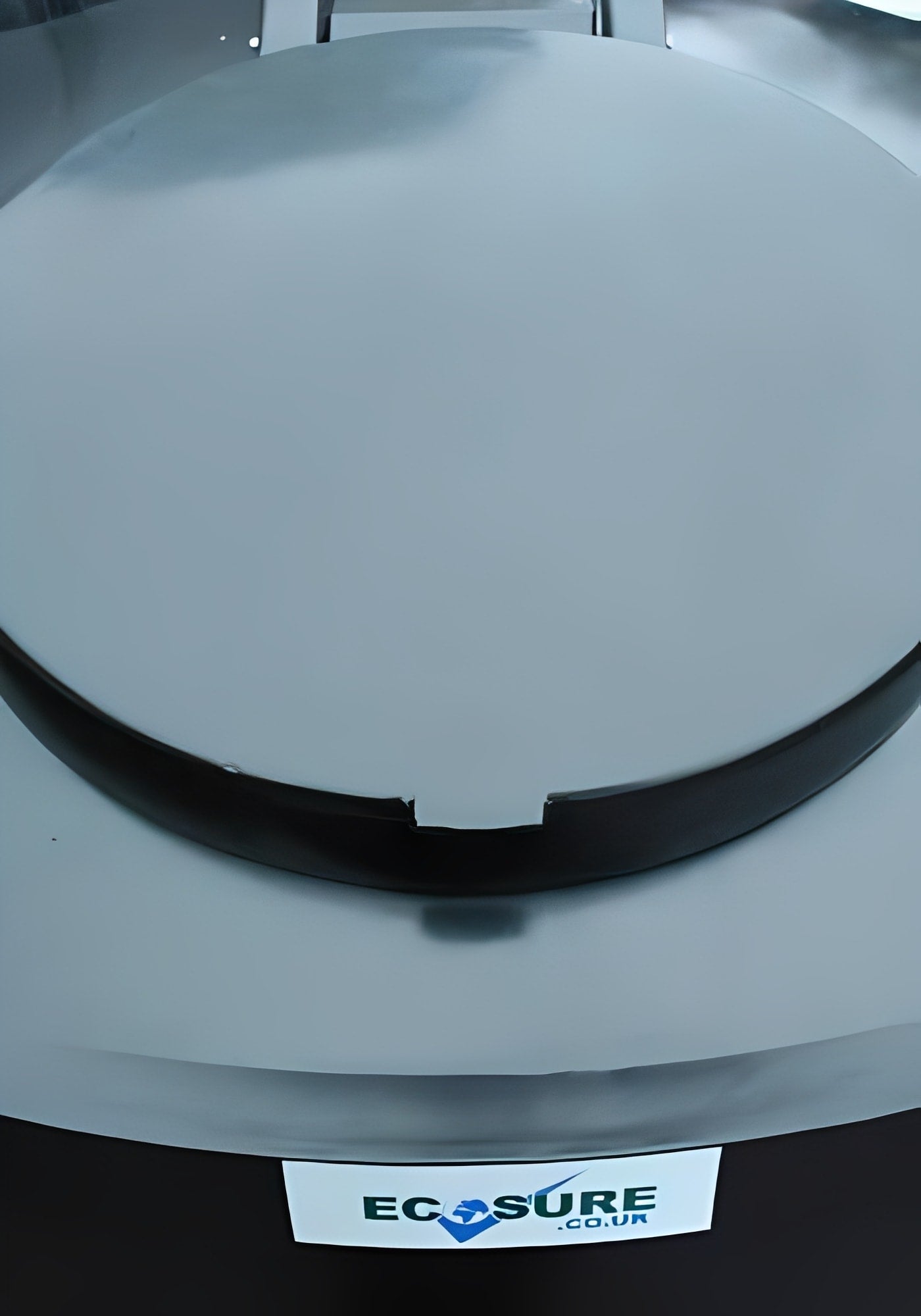 2000 Litre Insulated Potable Water Tank WRAS Polymer top view showing the lid.