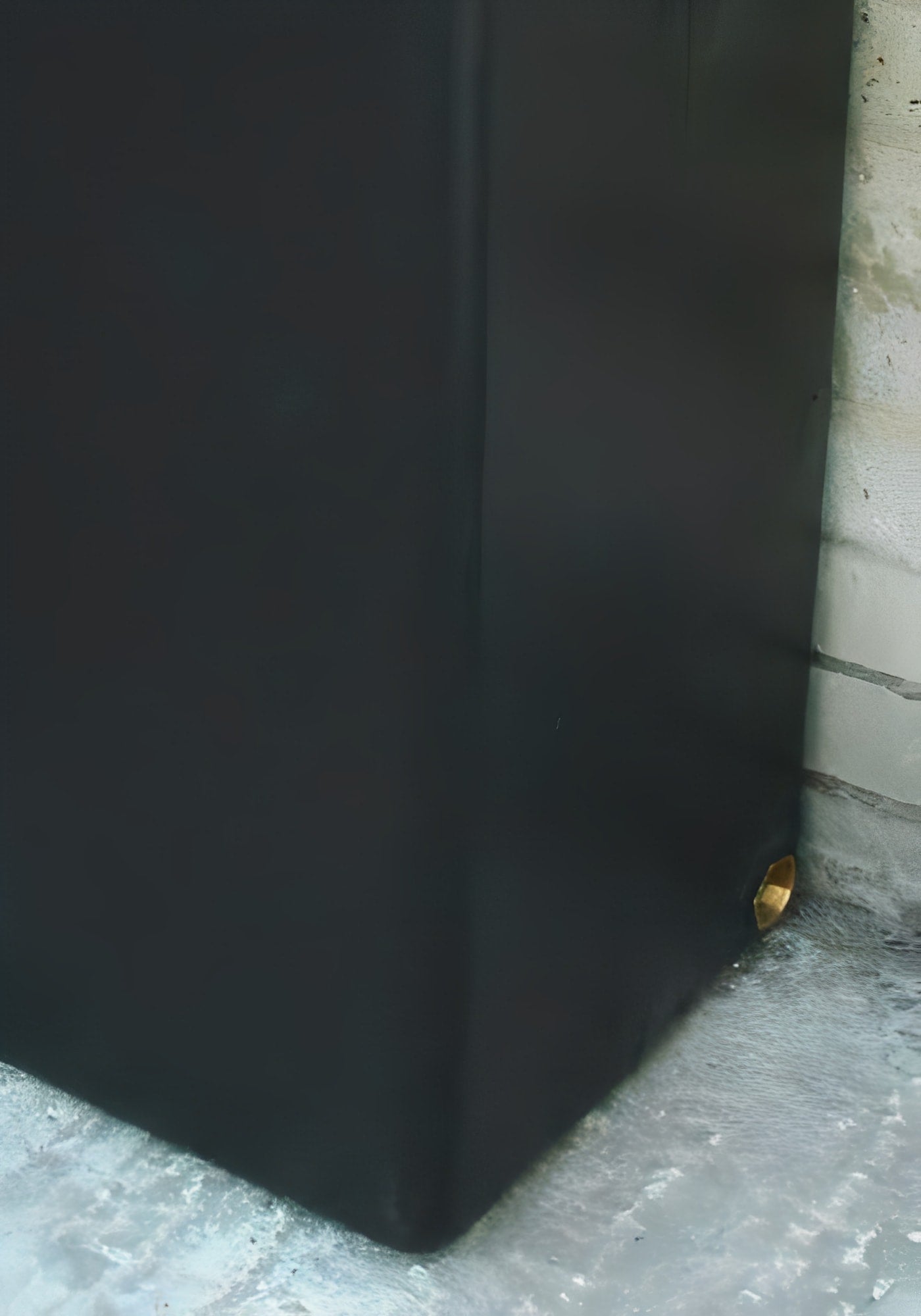 400 Litre Water Tank V1 showing durable construction and space-efficient design.