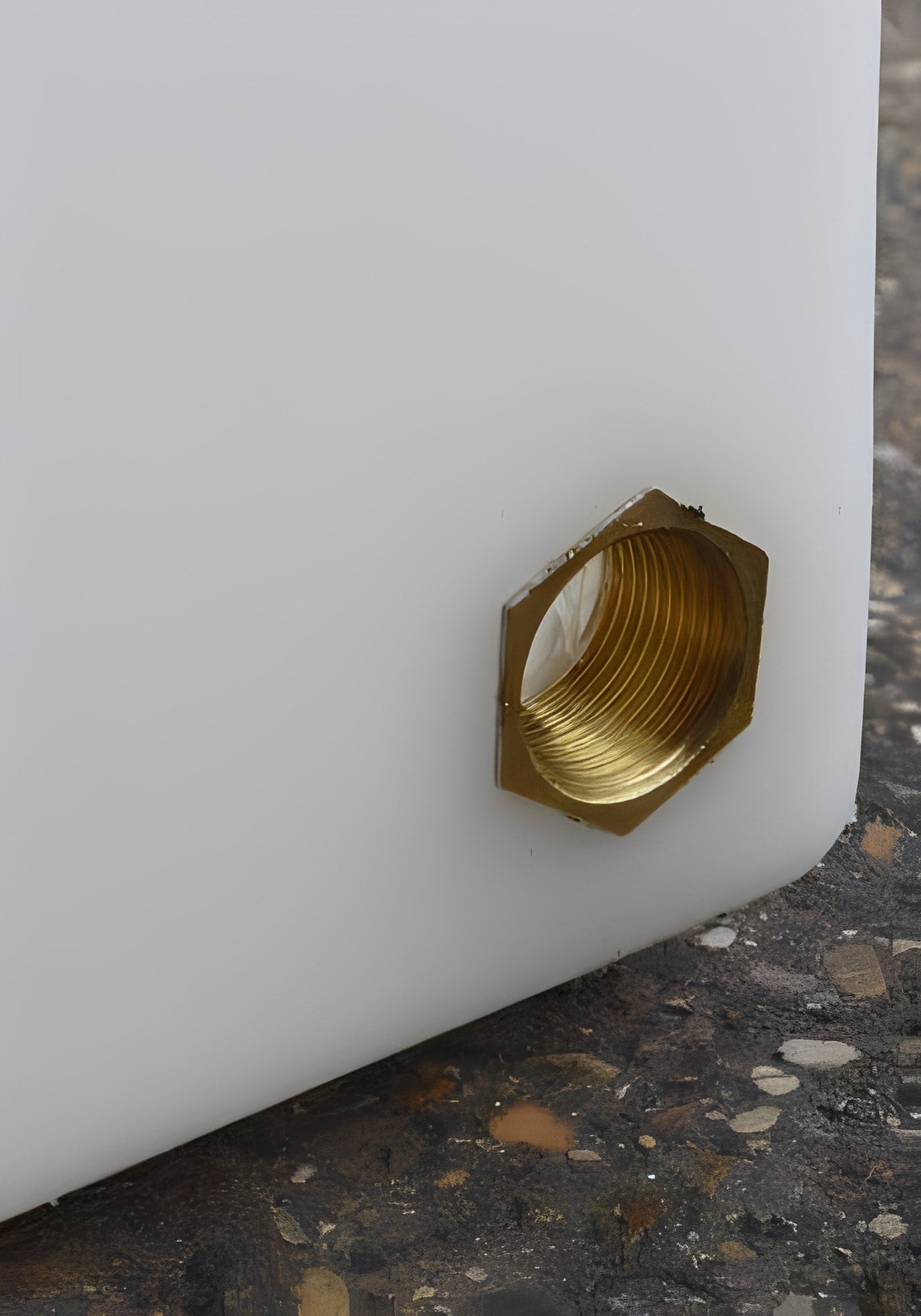 Detail of the brass fitting on the 500 Litre Baffled Water Tank WB V2 for secure liquid storage.